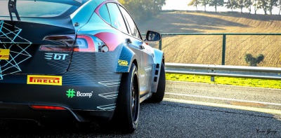 Voiture de course à base de technologie Bcomp